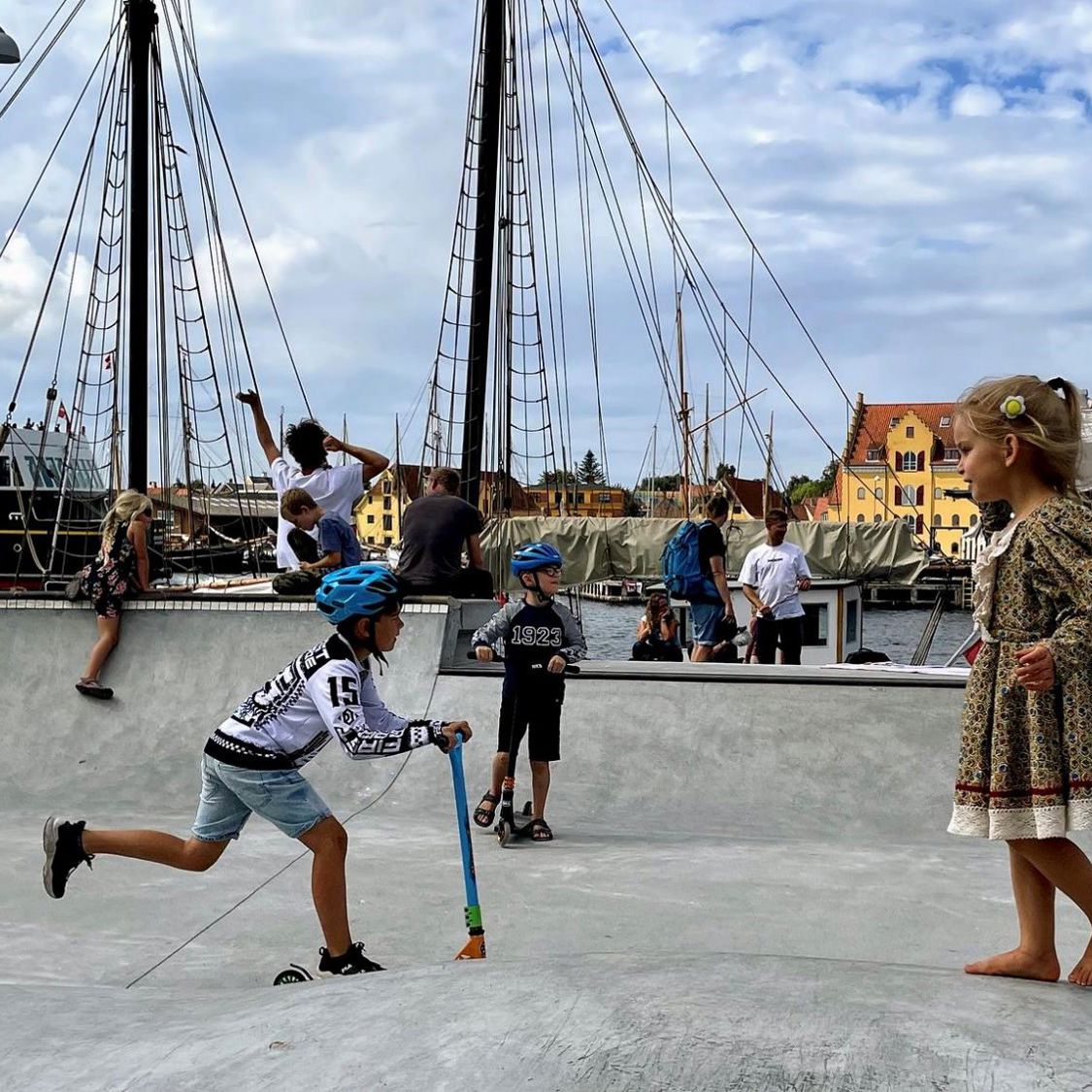 Skatebanen på Frederiksø tiltrækker mange børn