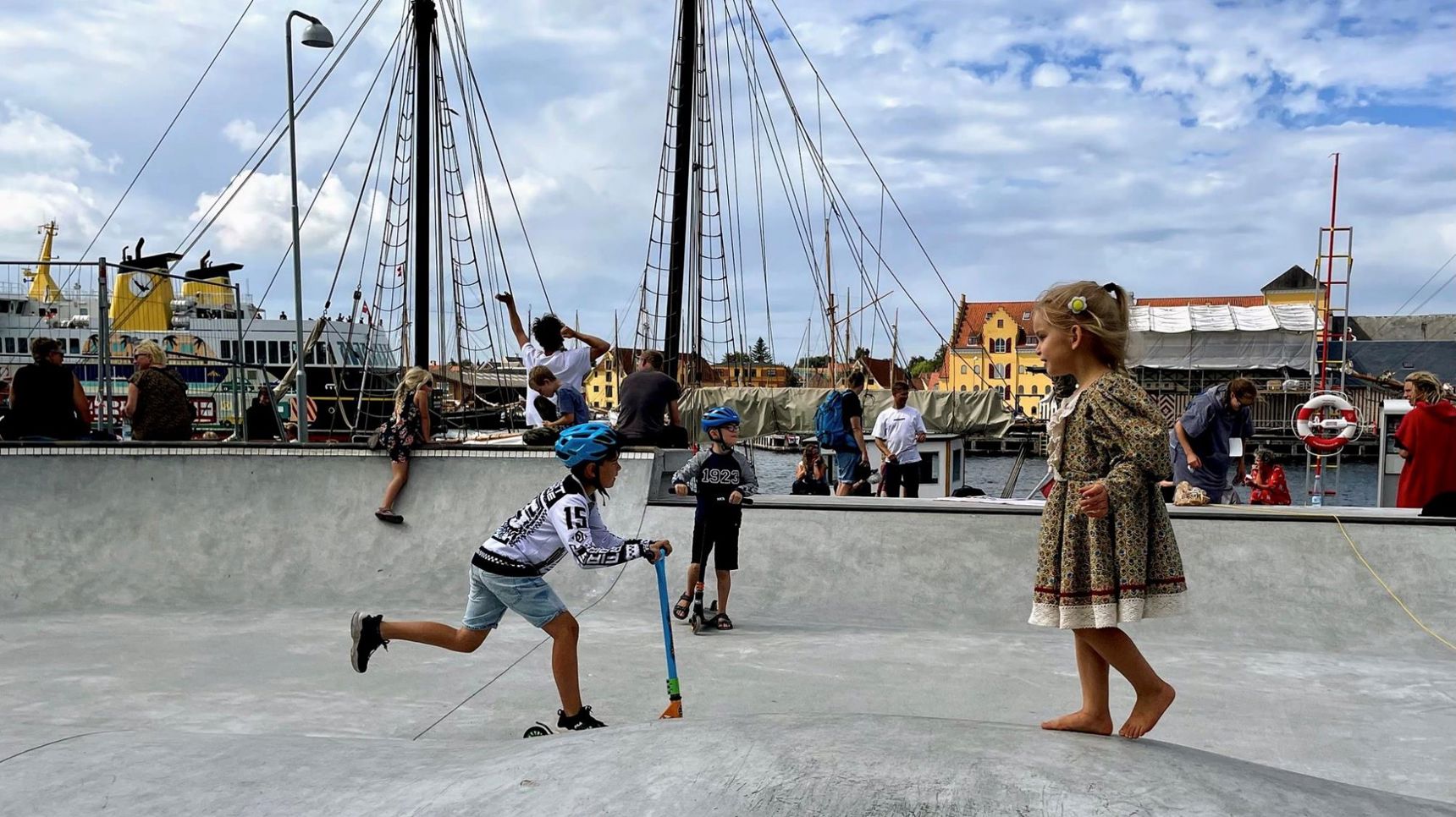 Skatebanen på Frederiksø tiltrækker mange børn